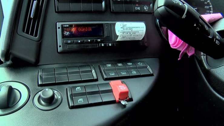 Otogarda bayram öncesi otobüslere denetim