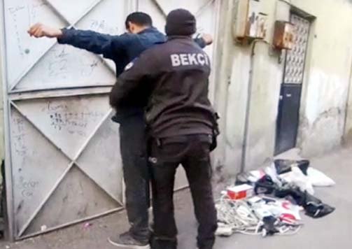 Suçüstü yakalanan hırsızlık şüphelisi tutuklandı