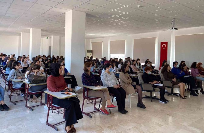 Z kuşağında sosyal medya bağımlılığı tehlikesi