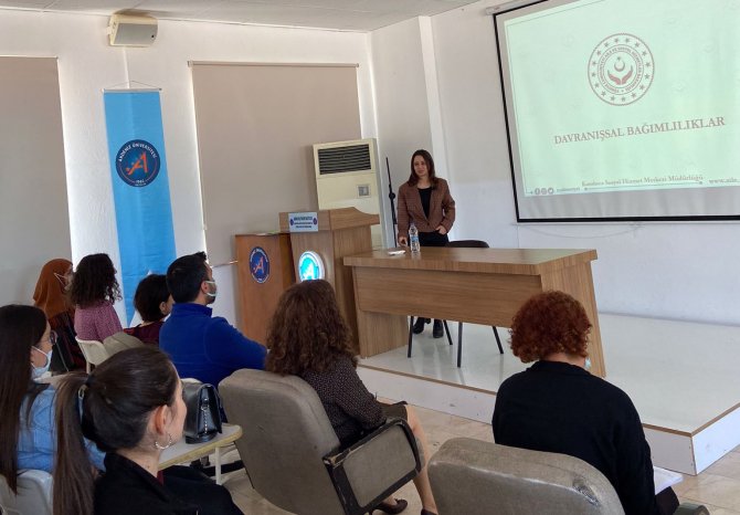 Z kuşağında sosyal medya bağımlılığı tehlikesi