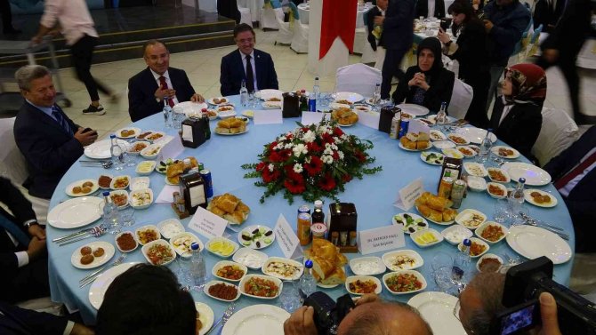 Bakan Bozdağ: “Değil Almanya, dünyanın hiçbir ülkesi Türkiye’nin içişlerine müdahale edemez”