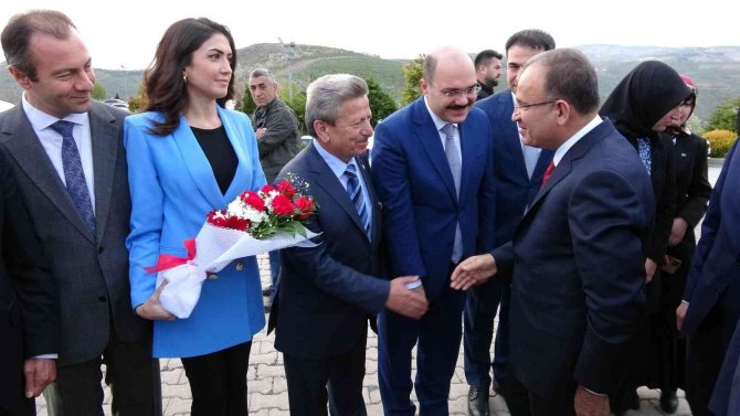 Bakan Bozdağ: “Değil Almanya, dünyanın hiçbir ülkesi Türkiye’nin içişlerine müdahale edemez”