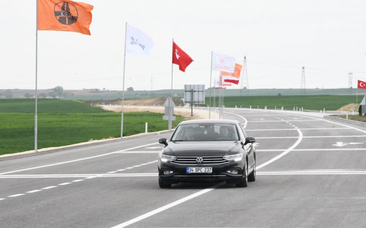 Bakan Karaismailoğlu: Dünyayı Türkiye'ye bağlamaya devam edeceğiz