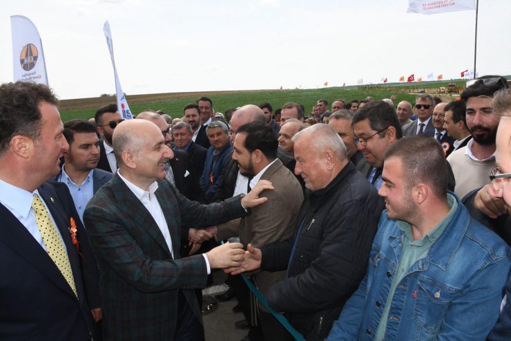 Bakan Karaismailoğlu: Dünyayı Türkiye'ye bağlamaya devam edeceğiz