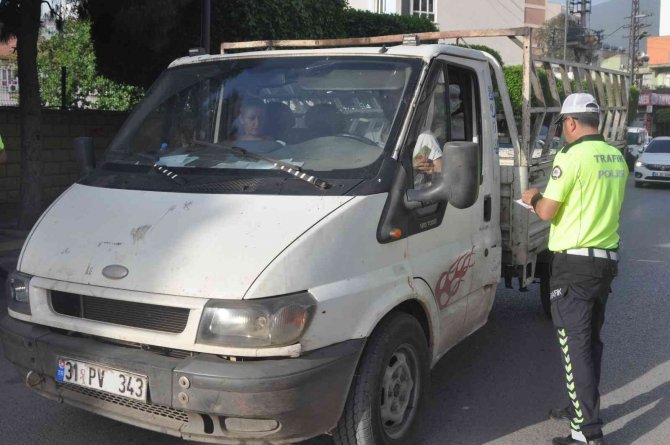 Bayram öncesi yolculara emniyet kemeri uyarısı