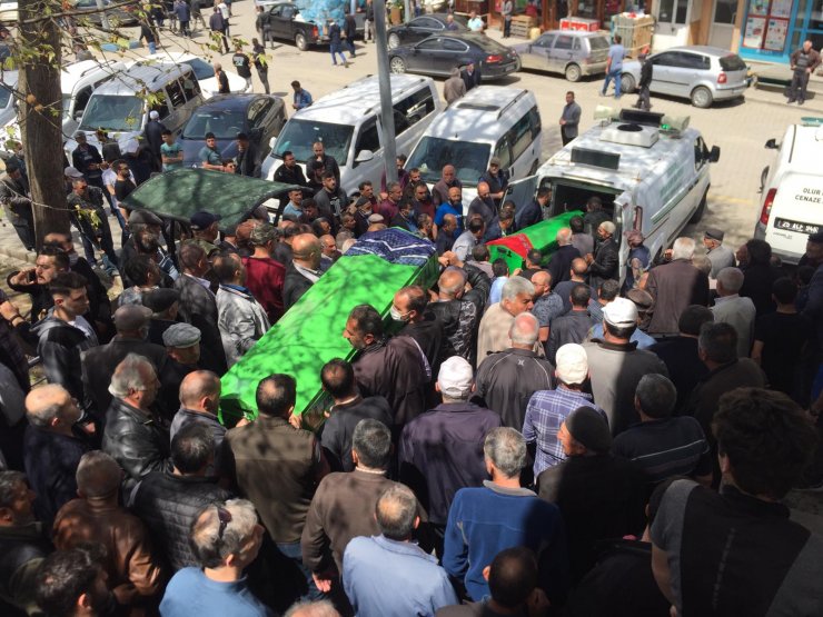 Ebe Büşra ile annesi toprağa verildi