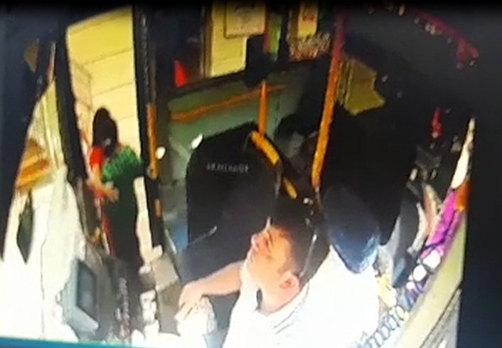 Kalbi duran yolcusunu güzergahını değiştirip hastaneye ulaştırdı