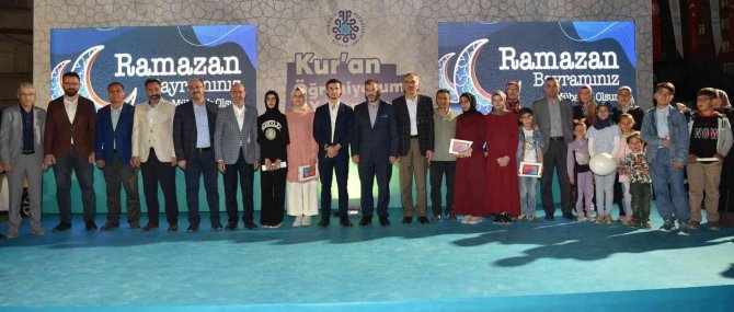 Kur’an öğreniyorum yarışmasında ödüller sahiplerini buldu
