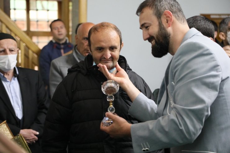 Kutsal emanetler, engelli vatandaşlarla buluşturuldu