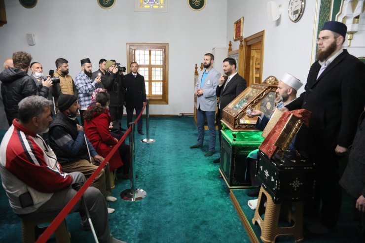 Kutsal emanetler, engelli vatandaşlarla buluşturuldu