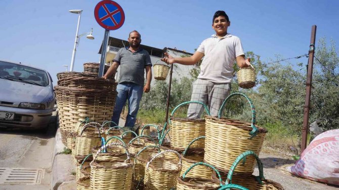 Minyatür sepetler ilgi odağı oldu