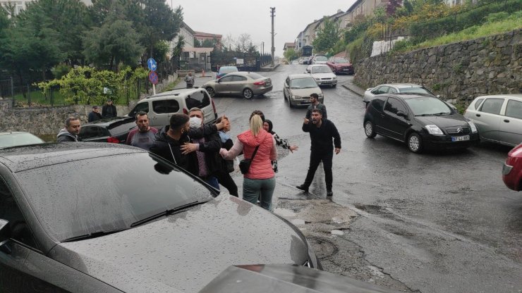 Trafikte 'ters yön' kavgası kamerada
