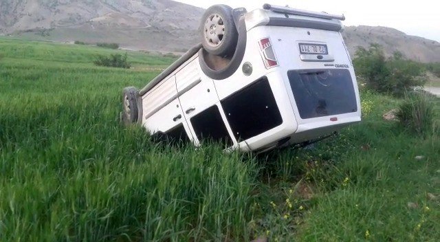 Araç takla attı, sürücü yara almadan kazayı atlattı