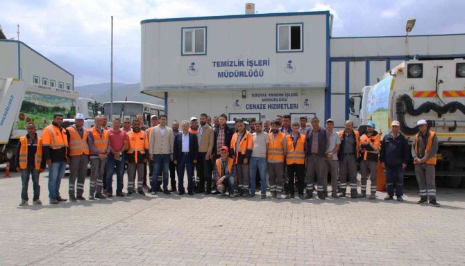 Başkan Akkaya işçilerle bir araya geldi