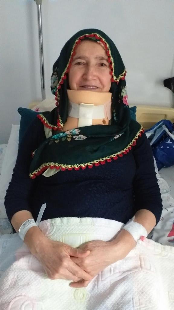 Bayramlaşmak için geldi, karısını öldürüp, oğlunu yaraladı 