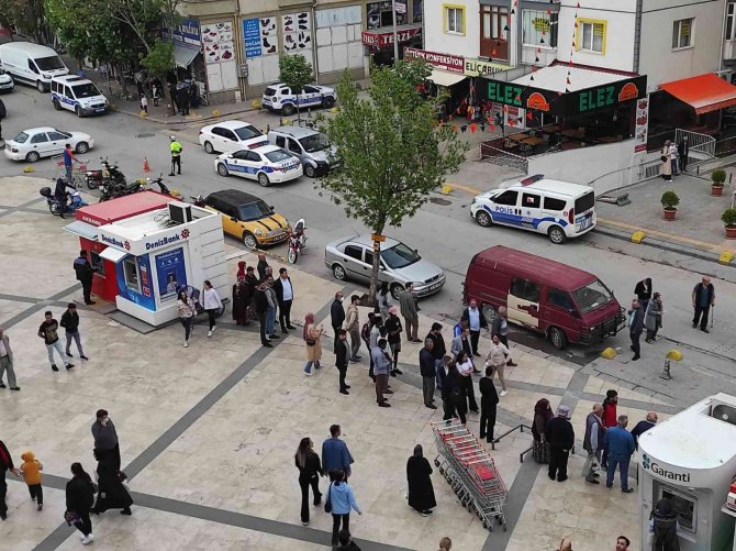 Beylik tabancasından çıkan kurşunla vurulan polis memuru hayatını kaybetti