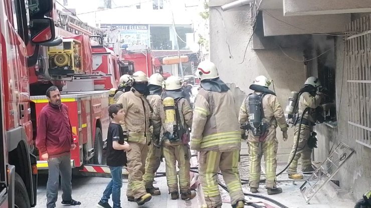 Esenyurt’ta yangın: 1 yaralı