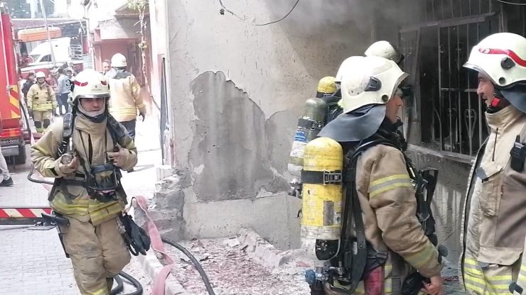 Esenyurt’ta yangın: 1 yaralı