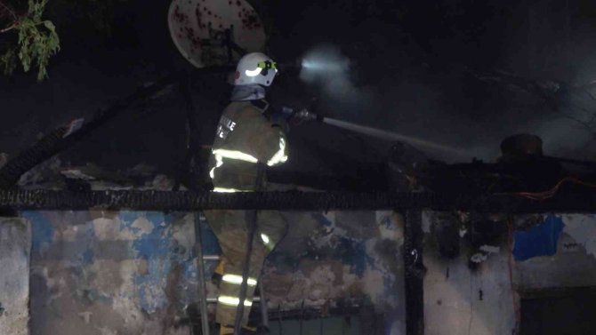 Müstakil evde yangın paniği