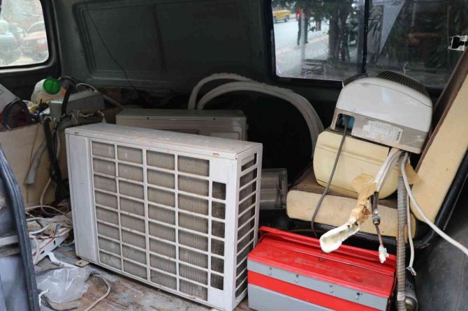 Rahat tavırlarıyla pes dedirten hırsız çaldığı malları sattığı yere ikinci kez gidince yakalandı