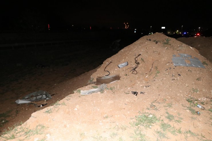 Şarampole devrilen otomobildeki 2 kişi öldü