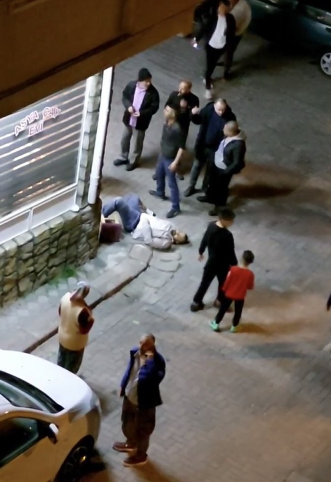 Sokak ortasında silahlı çatışma