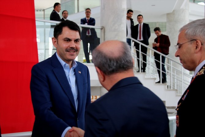 Bakan Kurum Konya'da çocukları sevindirdi, şehidin oğluyla özel olarak ilgilendi