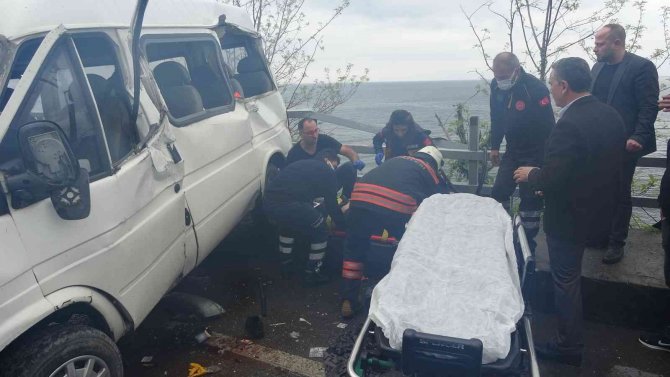 Bariyerler bayram günü faciayı önledi: 2’si çocuk 5 yaralı