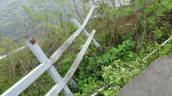 Bariyerler bayram günü faciayı önledi: 2’si çocuk 5 yaralı