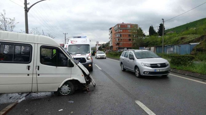 Bariyerler bayram günü faciayı önledi: 2’si çocuk 5 yaralı