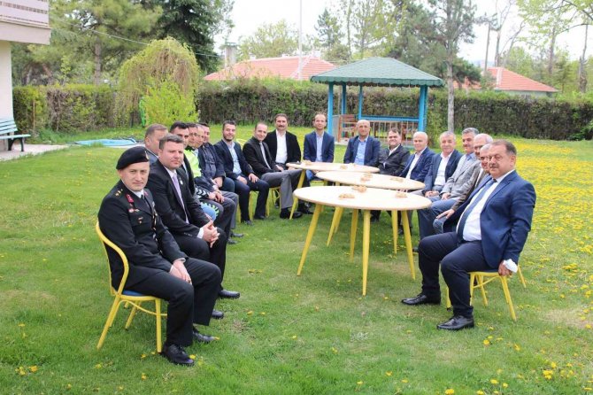 Beyşehir protokolü şehit aileleri ve gazilerle bayramlaştı