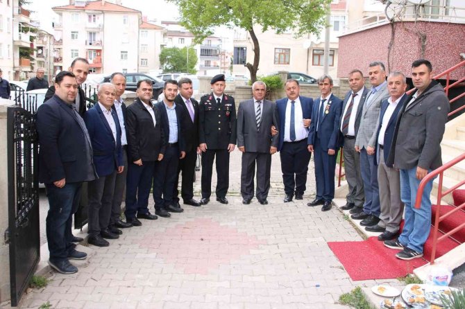 Beyşehir protokolü şehit aileleri ve gazilerle bayramlaştı
