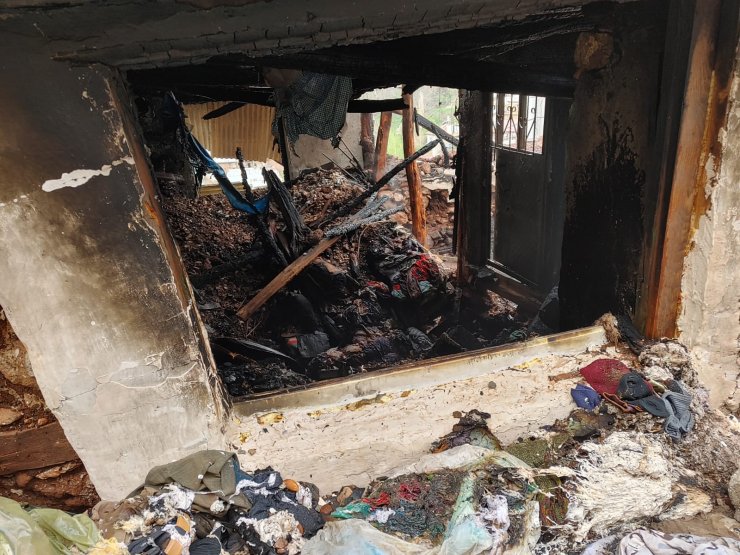 Konya'daki korkutan yangında acı haber! Anne ve oğlunun cansız bedenine ulaşıldı