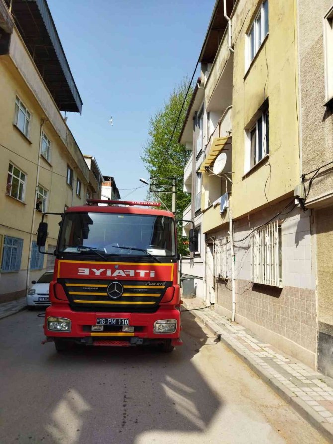 Psikolojik sorunları olan genç evini yaktı