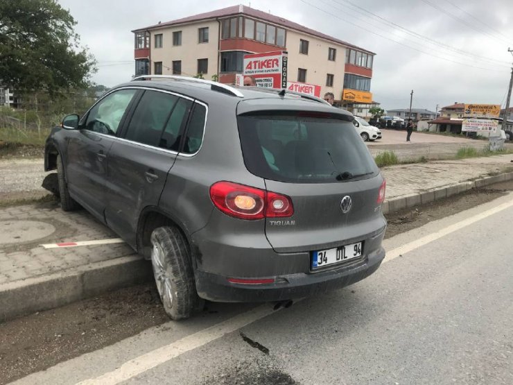 3 araçlı kazada 3 yaralı