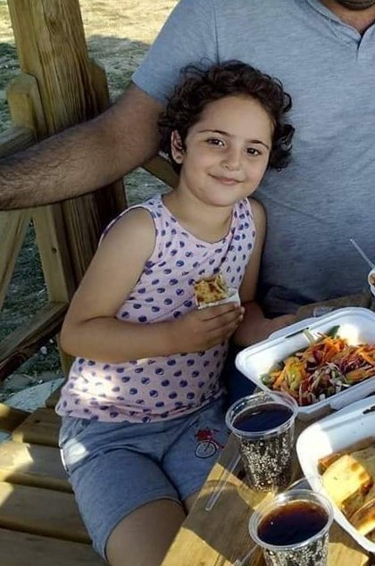 Bayram ziyareti yolunda kaza; 8 yaşındaki Erva öldü, 5 yaralı