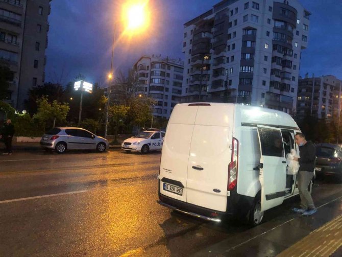 Kadın silahla vurulmuş halde ölü bulundu