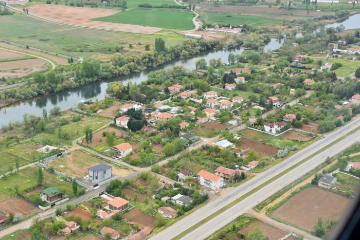 'Kilit kavşak'ta bayram trafiği, havadan denetlendi