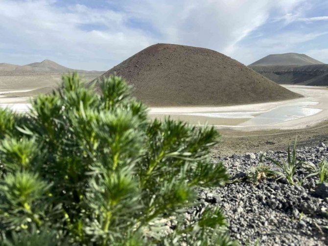 Meke Gölü’ne yoğun kış yağışları da yetmedi