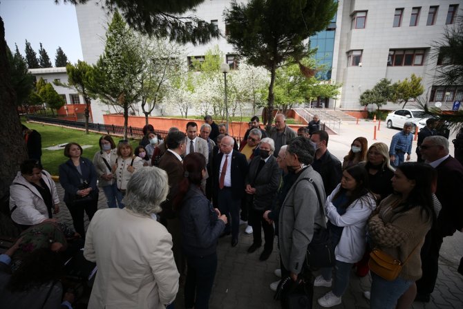 Cinayete kurban giden kuzenlerin aileleri, bayramı buruk geçirdi