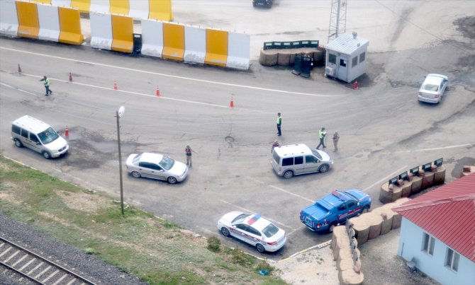 Jandarmadan helikopterli bayram trafiği denetimi
