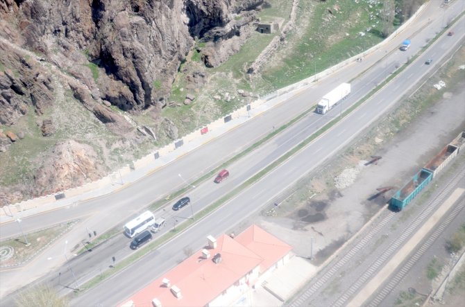 Jandarmadan helikopterli bayram trafiği denetimi