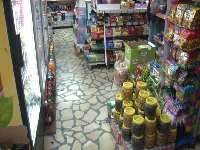 Bayram için aldığı kıyafetler çalındı