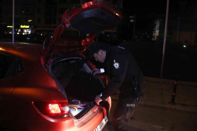 Bekçiler huzur ve güven için sokaklarda