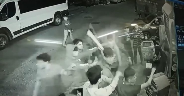 Bıçaklı kavga sonrası linç girişimi 