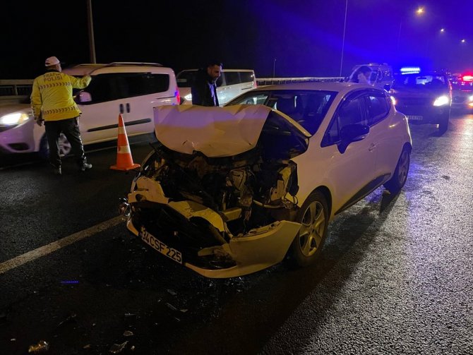 Zincirleme kazada 5 kişi yaralandı