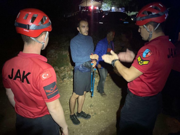 Doğa yürüyüşünde kaybolan çift kurtarıldı