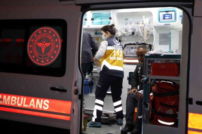 Düğün dönüşü kaza: 2’si ağır 8 kişi yaralı