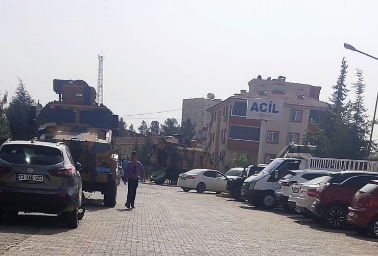 Kamyonette 2 kuzenin silahla vurulmuş cesetleri bulundu