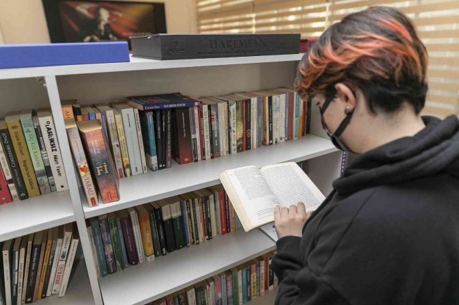 Öğrenci Çalışma Merkezi, öğrencilere konforlu bir ortam sağlıyor